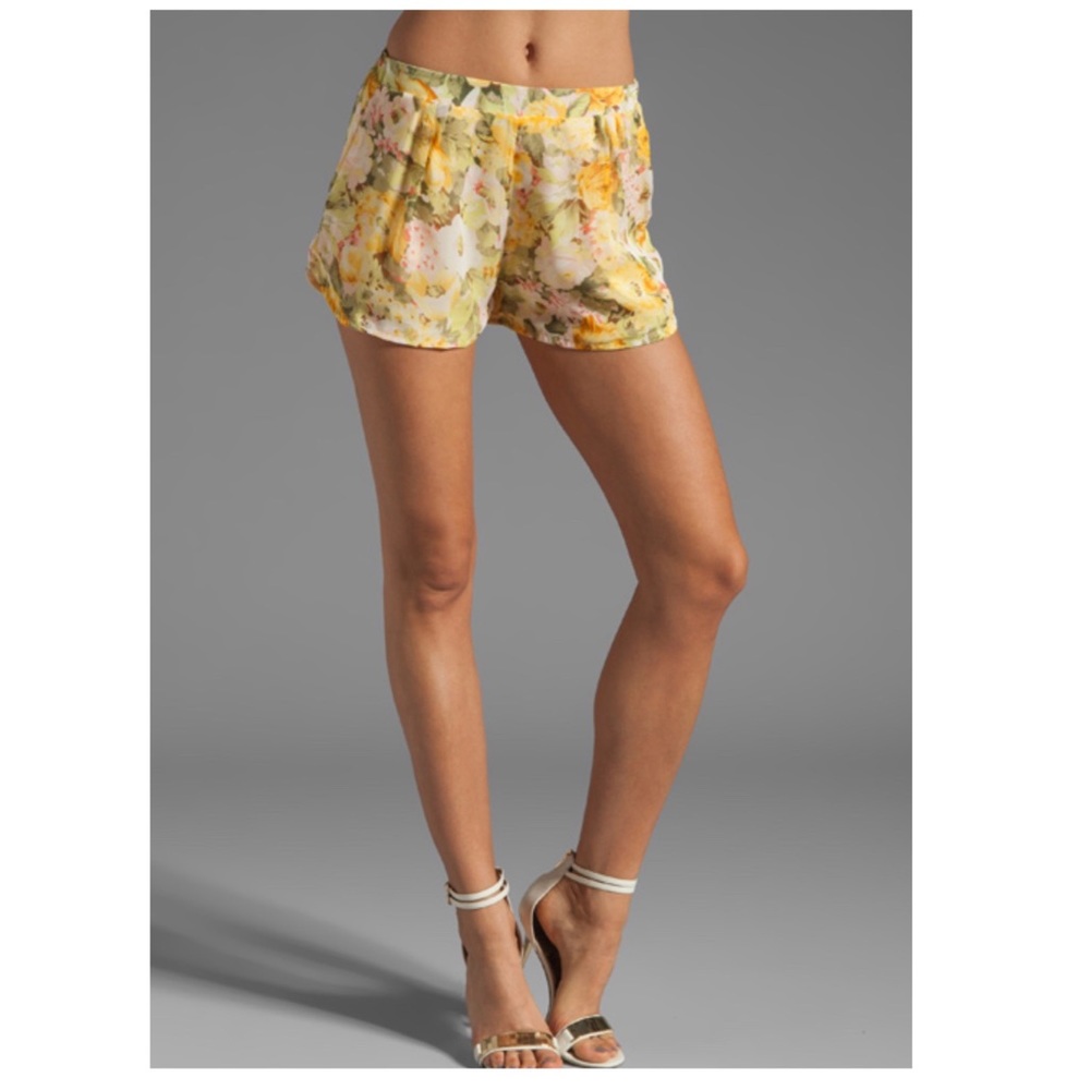 Lovers + Friends Woodstock Yellow Floral Shorts M